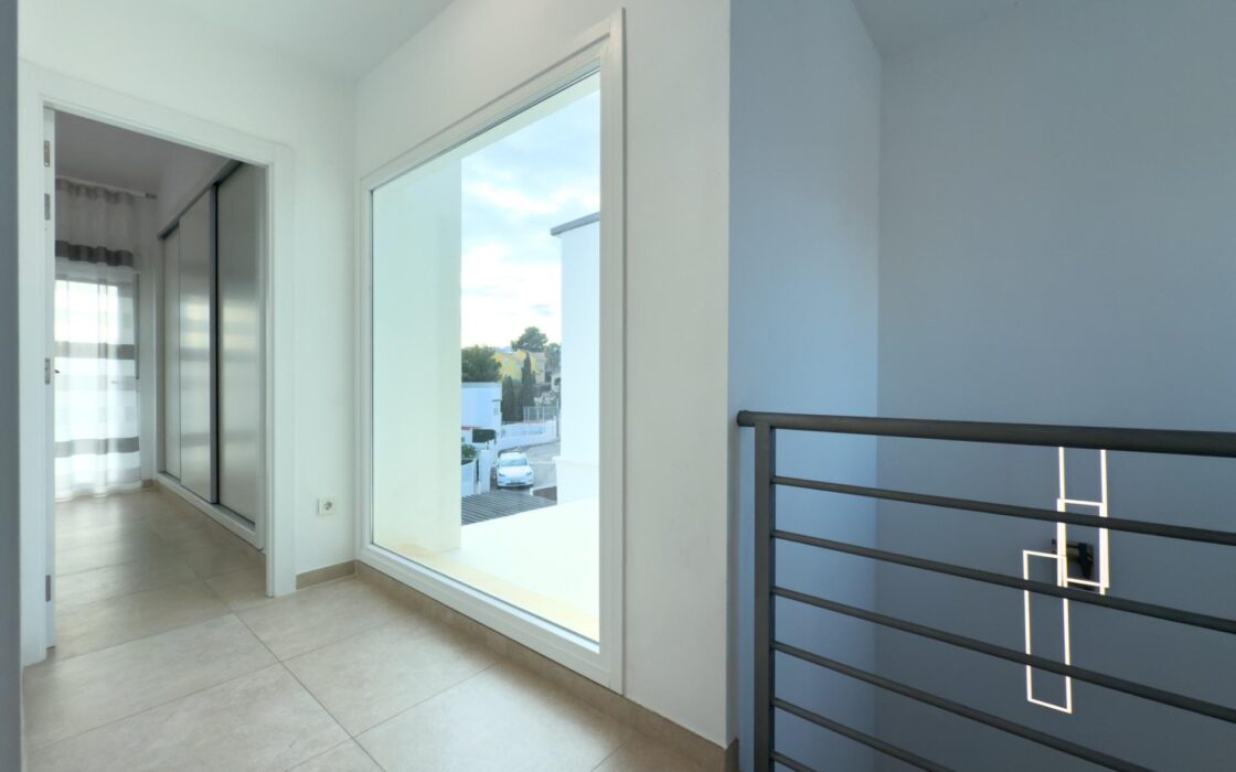 Прекрасный дом с бассейном в Ла Нусия 120 кв.м 3 спальни