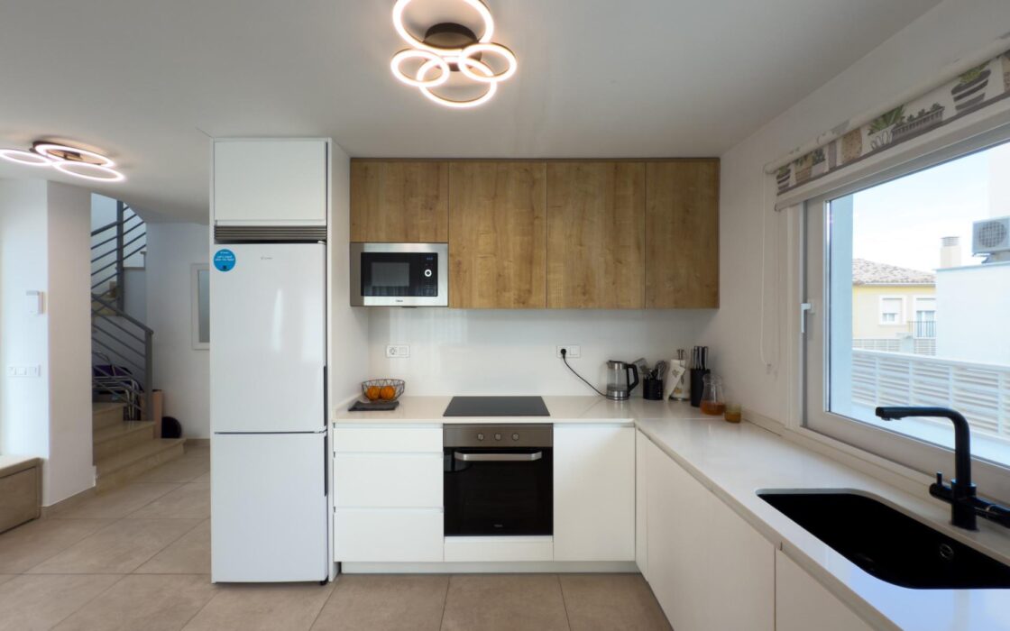 Прекрасный дом с бассейном в Ла Нусия 120 кв.м 3 спальни