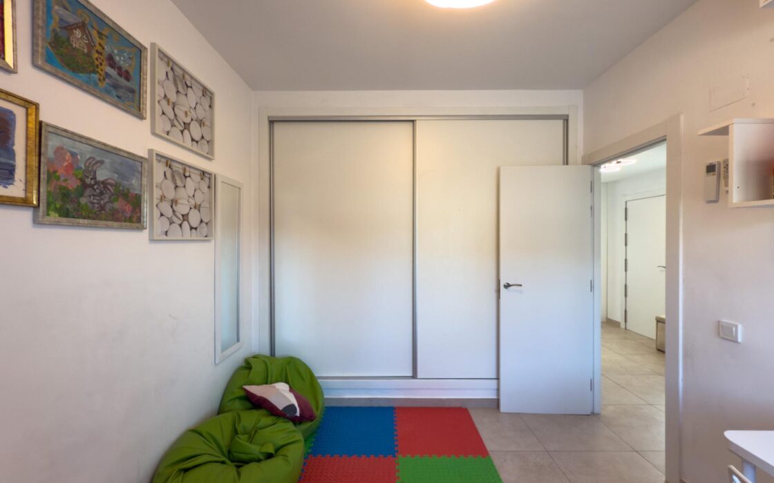 Прекрасный дом с бассейном в Ла Нусия 120 кв.м 3 спальни