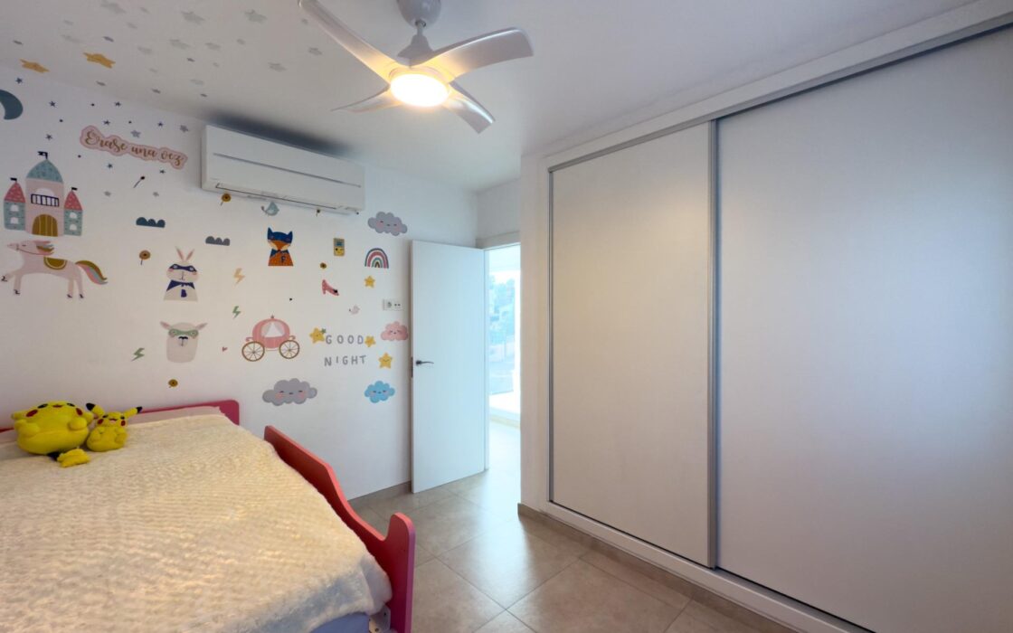 Прекрасный дом с бассейном в Ла Нусия 120 кв.м 3 спальни