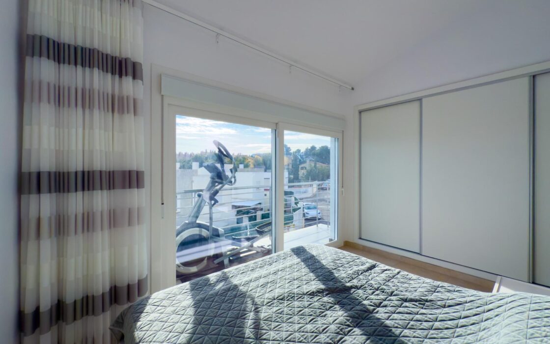 Прекрасный дом с бассейном в Ла Нусия 120 кв.м 3 спальни