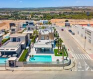 Вилла в Ориуэла Коста 322 кв.м у моря з терасою та басейном