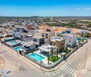 Вилла в Ориуэла Коста 322 кв.м у моря з терасою та басейном