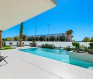 Вилла в Ориуэла Коста 322 кв.м у моря з терасою та басейном