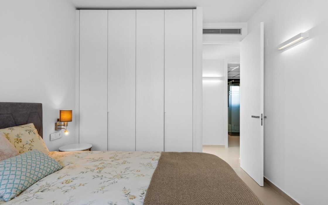 Вилла в Ориуэла Коста 322 кв.м у моря з терасою та басейном