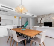 Вилла в Ориуэла Коста 322 кв.м у моря з терасою та басейном