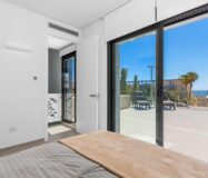 Вилла в Ориуэла Коста 322 кв.м у моря з терасою та басейном