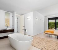 Вилла в Ориуэла Коста 322 кв.м у моря з терасою та басейном