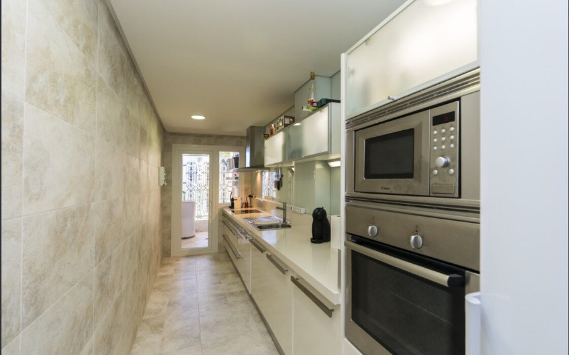 Элегантная квартира с террасой в Новой Андалусии 90 кв.м