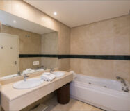 Элегантная квартира с террасой в Новой Андалусии 90 кв.м