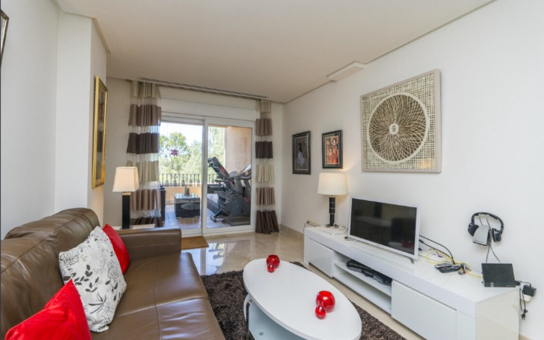 Элегантная квартира с террасой в Новой Андалусии 90 кв.м