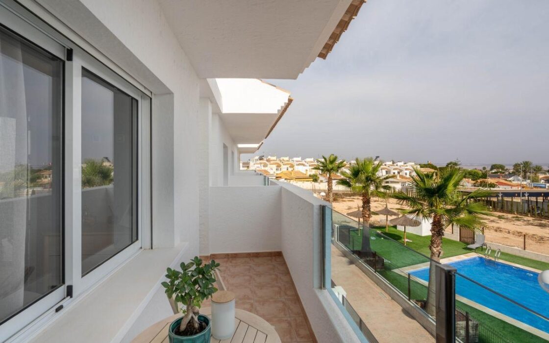 Будинок в Торрев’єсі, 115 кв.м, 4 кімнати, близько до моря