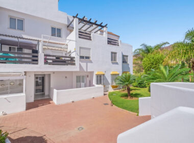 Квартира 99 кв.м с террасой в Валле Романо Эстепона