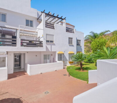 Квартира 99 кв.м з терасою в Валле Романо Естепона