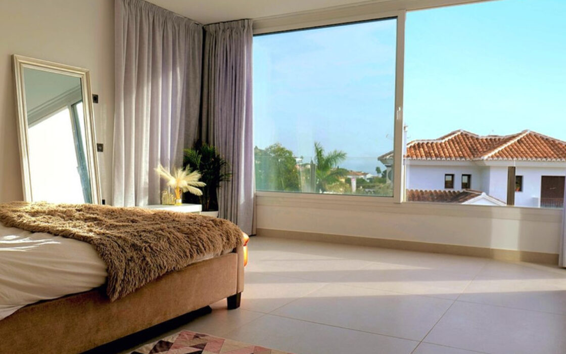 Современная Вилла с Панорамным Видом на Море в Михасе 346 кв.м