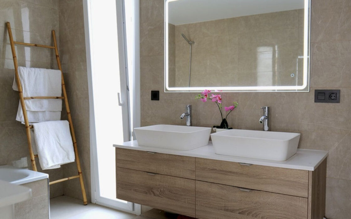 Современная Вилла с Панорамным Видом на Море в Михасе 346 кв.м