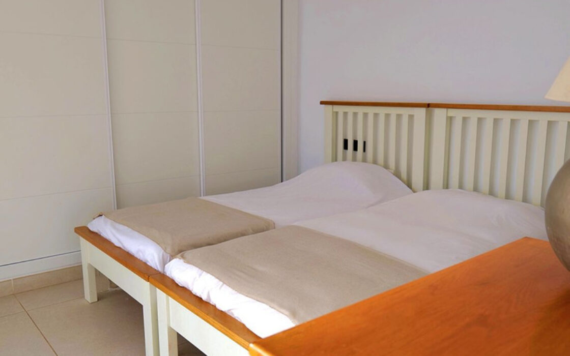 Современная Вилла с Панорамным Видом на Море в Михасе 346 кв.м