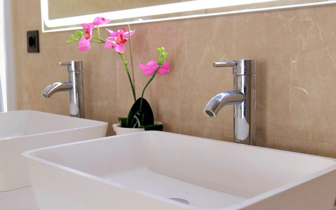 Современная Вилла с Панорамным Видом на Море в Михасе 346 кв.м