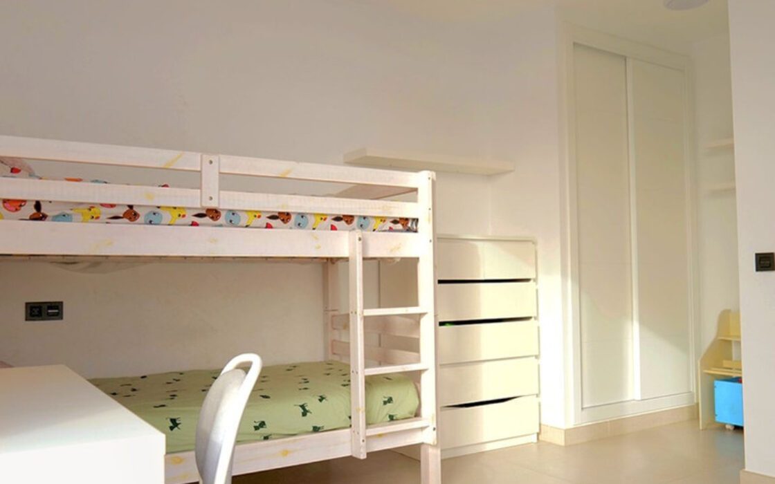 Современная Вилла с Панорамным Видом на Море в Михасе 346 кв.м