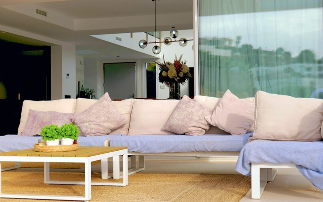 Современная Вилла с Панорамным Видом на Море в Михасе 346 кв.м