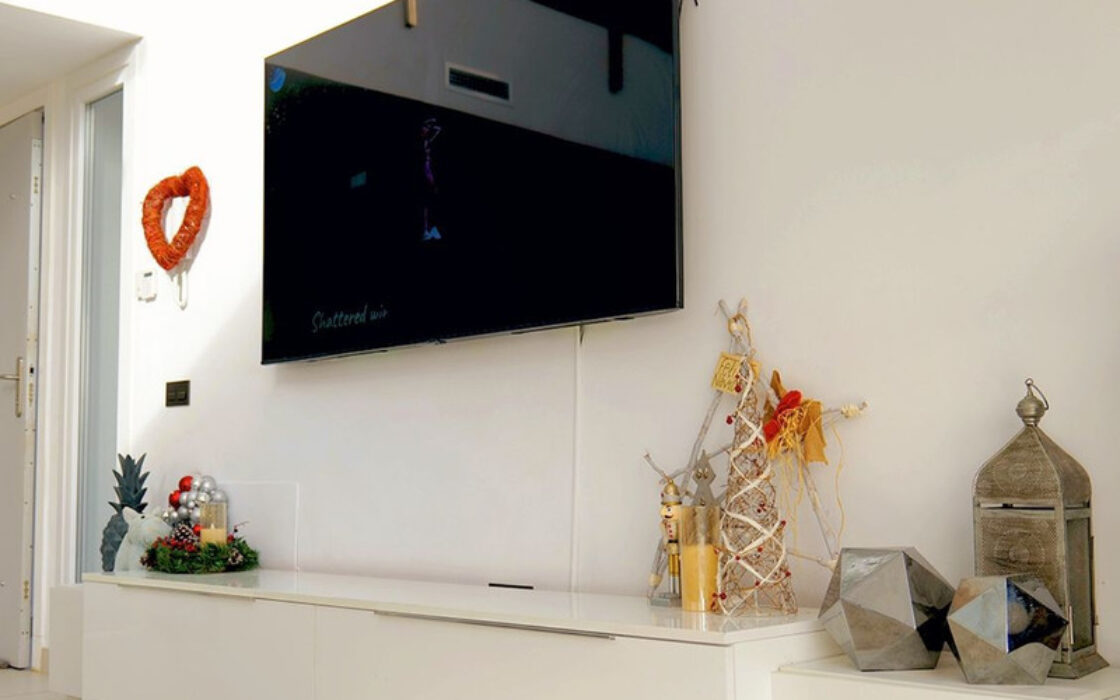 Современная Вилла с Панорамным Видом на Море в Михасе 346 кв.м