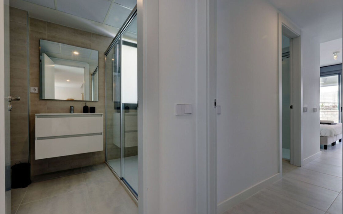 Перші апартаменти з терасою 93 кв.м в New Golden Mile