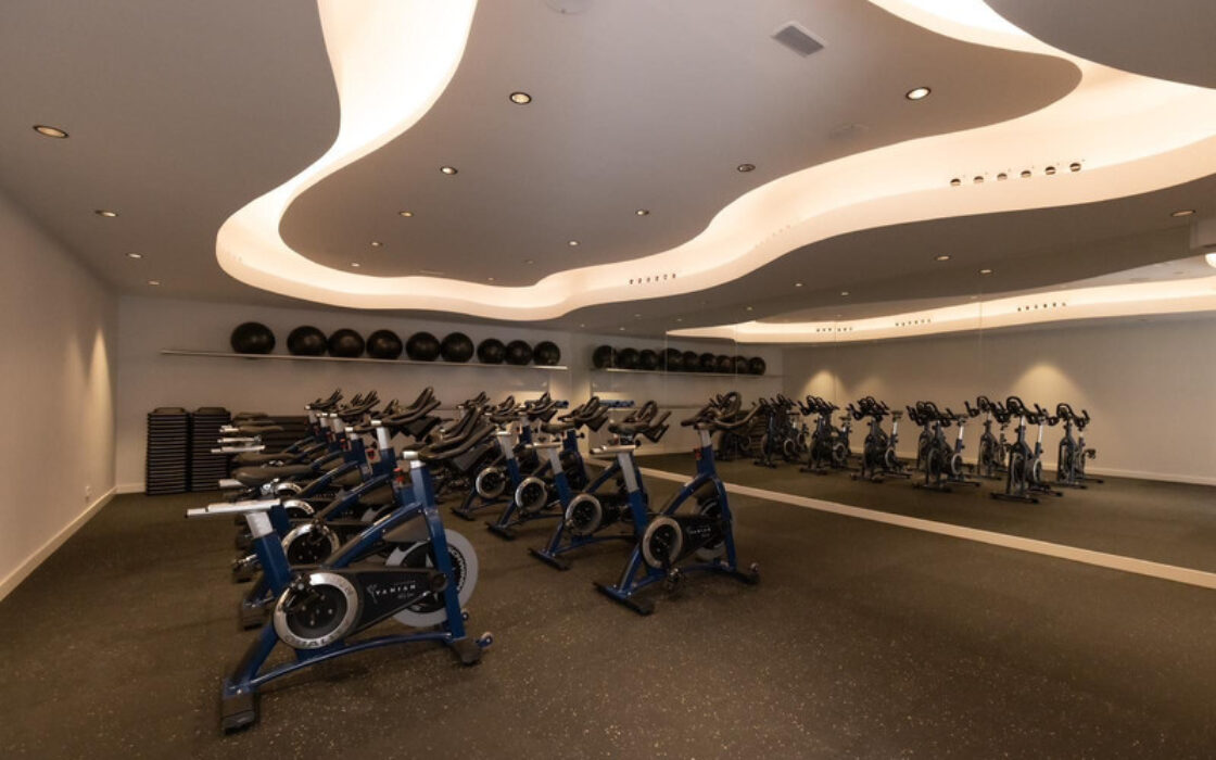 Перші апартаменти з терасою 93 кв.м в New Golden Mile