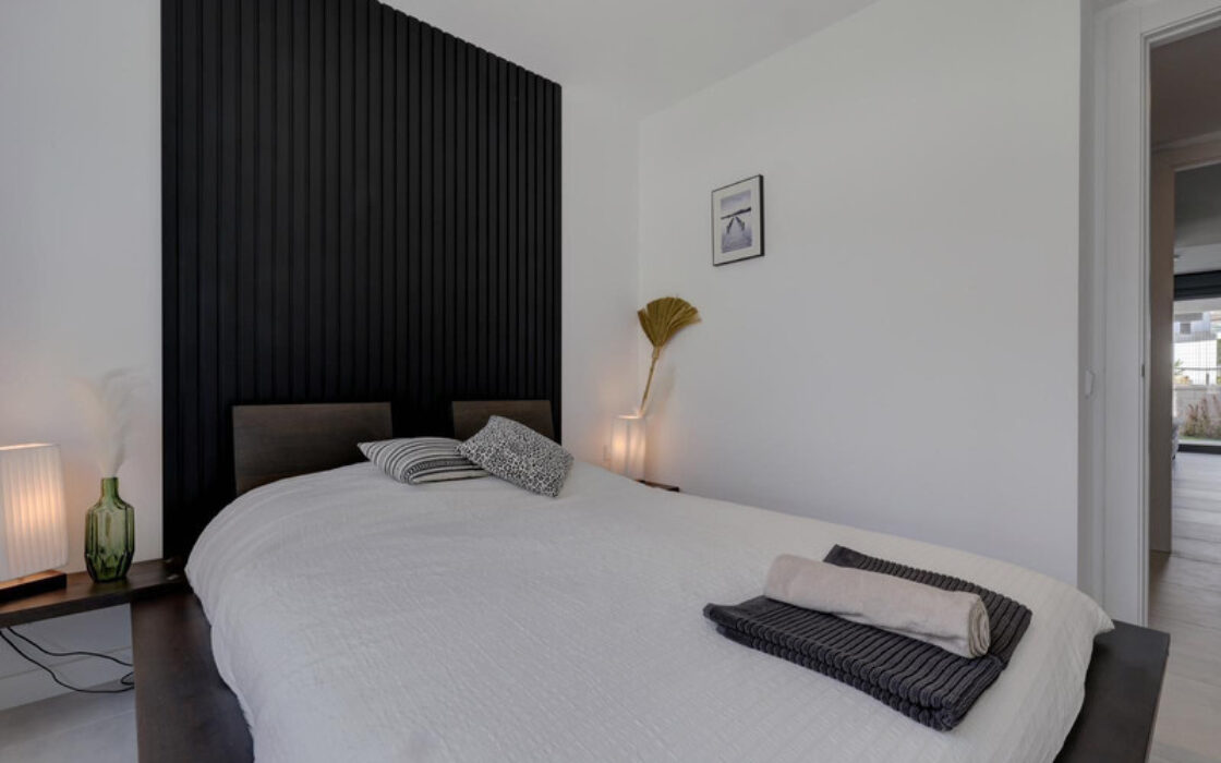 Перші апартаменти з терасою 93 кв.м в New Golden Mile