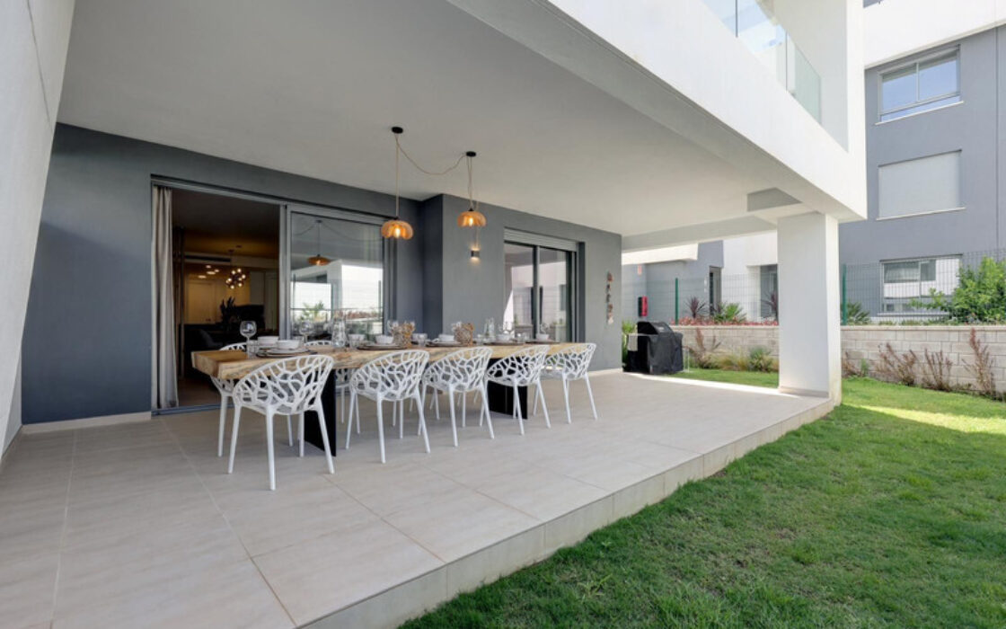 Перші апартаменти з терасою 93 кв.м в New Golden Mile