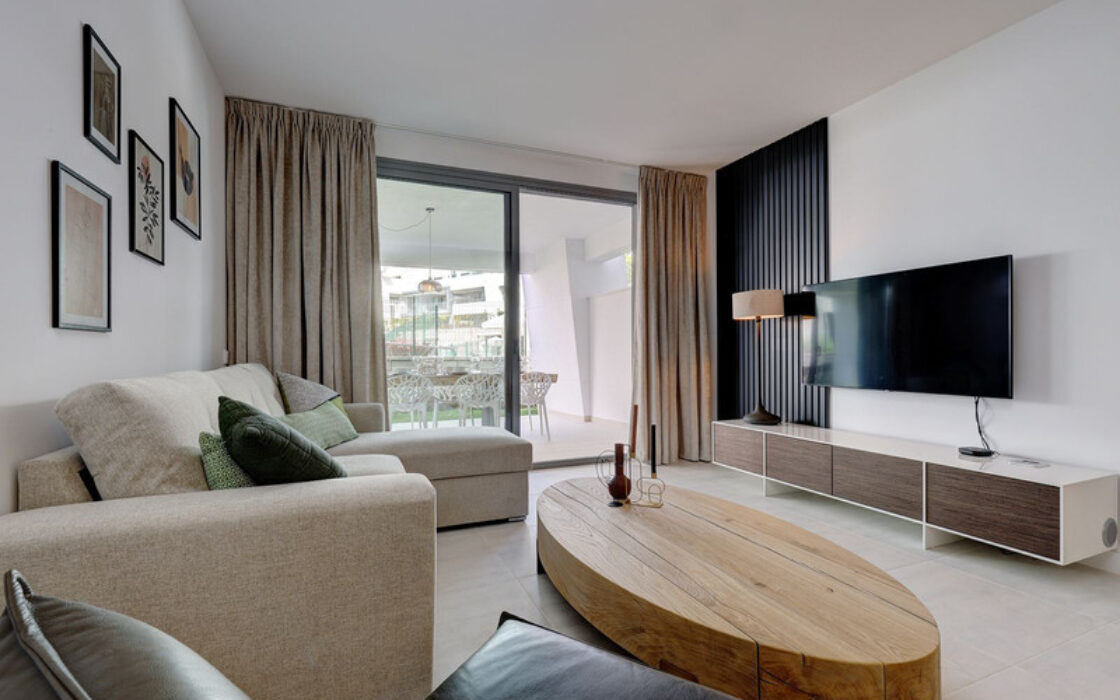 Перші апартаменти з терасою 93 кв.м в New Golden Mile