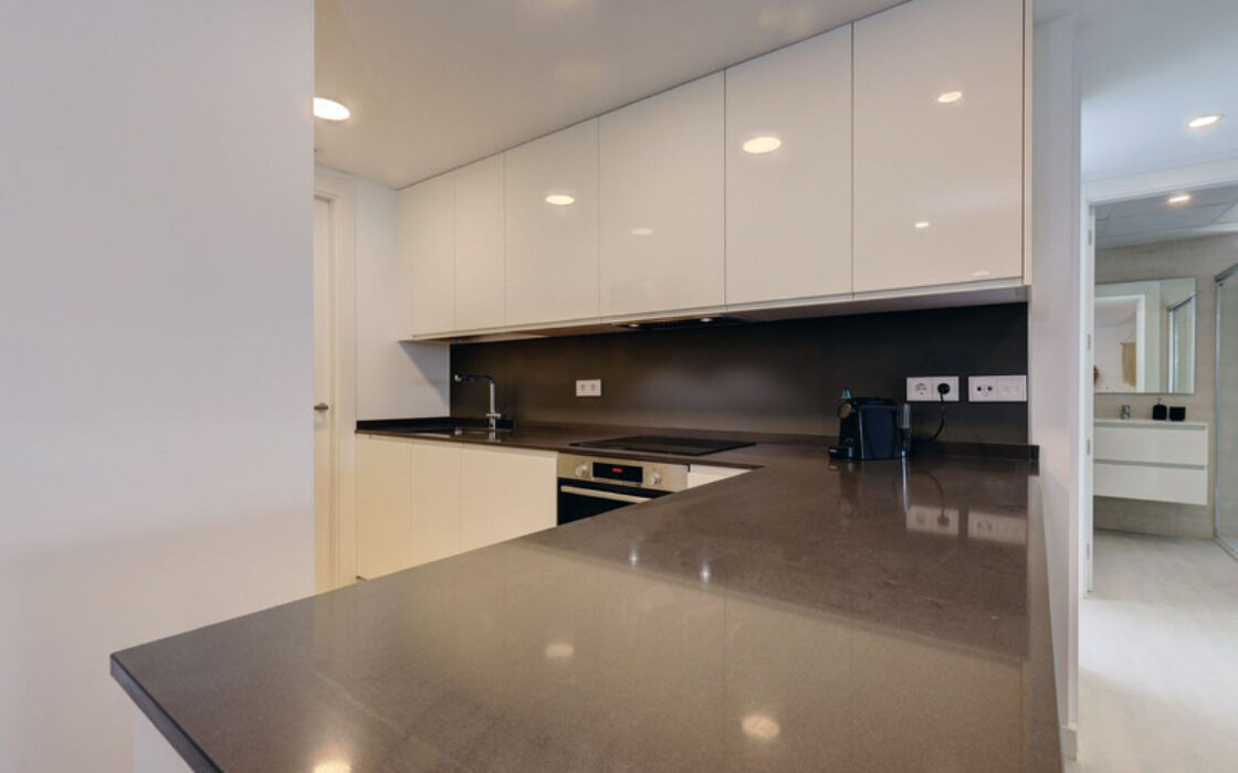 Перші апартаменти з терасою 93 кв.м в New Golden Mile