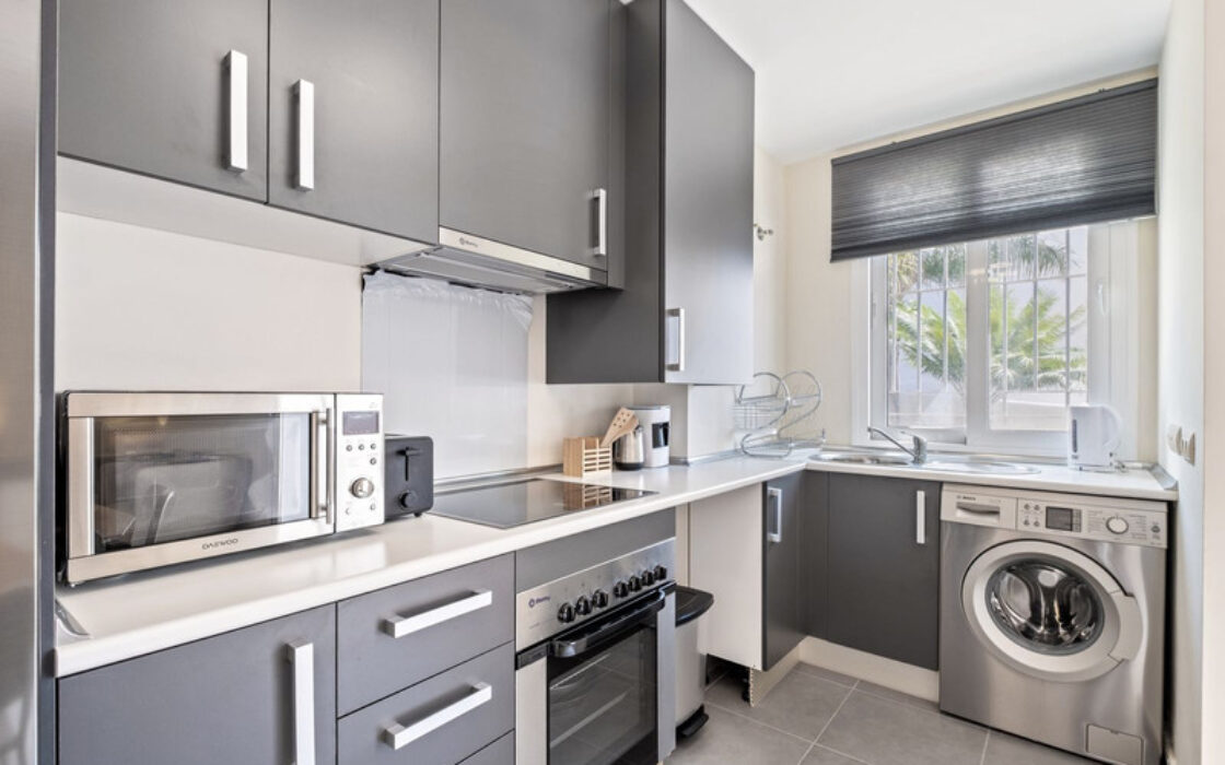 Перші апартаменти з терасою 93 кв.м в New Golden Mile