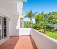 Перші апартаменти з терасою 93 кв.м в New Golden Mile