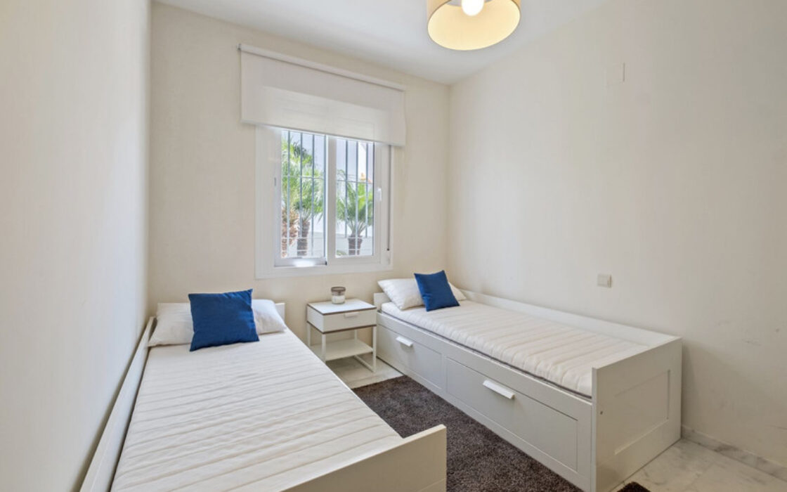 Перші апартаменти з терасою 93 кв.м в New Golden Mile