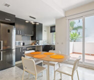 Перші апартаменти з терасою 93 кв.м в New Golden Mile