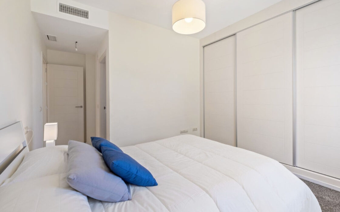 Перші апартаменти з терасою 93 кв.м в New Golden Mile