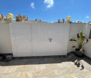 Дом с бассейном в Ориуэла Коста, 3 спальни, 300 кв.м.