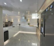 Дом с бассейном в Ориуэла Коста, 3 спальни, 300 кв.м.