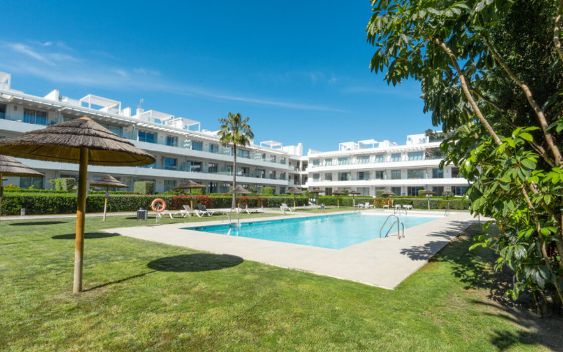 Апартаменты с террасой в Эстепоне 82 кв.м, 3 комнаты