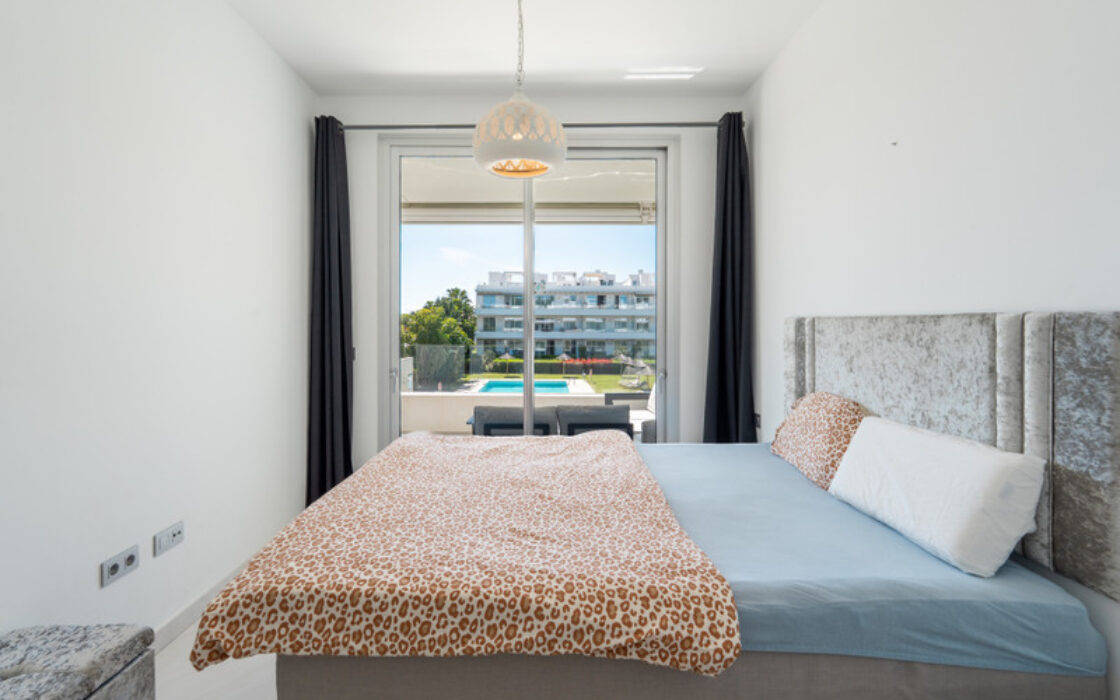 Апартаменты с террасой в Эстепоне 82 кв.м, 3 комнаты