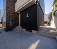 Новий будинок з басейном в Оріуелі, 3 спальні, 187 кв.м