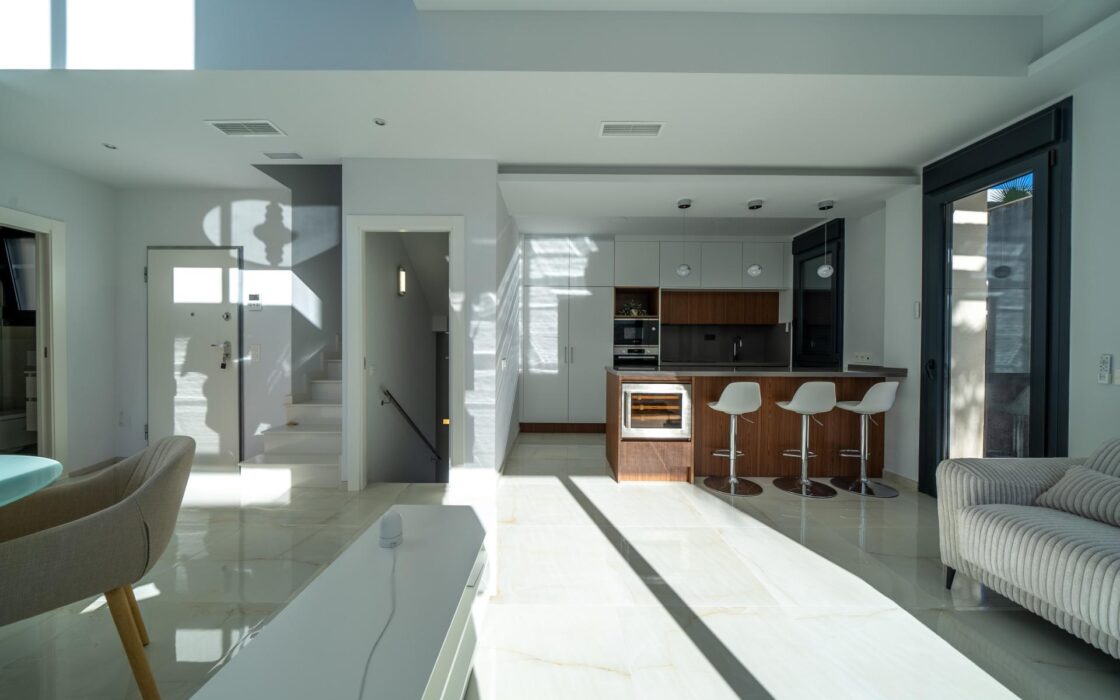 Новий будинок з басейном в Оріуелі, 3 спальні, 187 кв.м