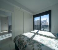 Новий будинок з басейном в Оріуелі, 3 спальні, 187 кв.м