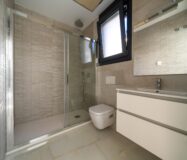 Новий будинок з басейном в Оріуелі, 3 спальні, 187 кв.м