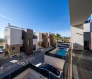 Новий будинок з басейном в Оріуелі, 3 спальні, 187 кв.м