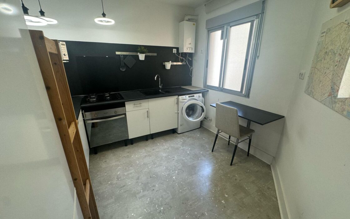 Просторная квартира 3 комнаты в Валенсии рядом с парком