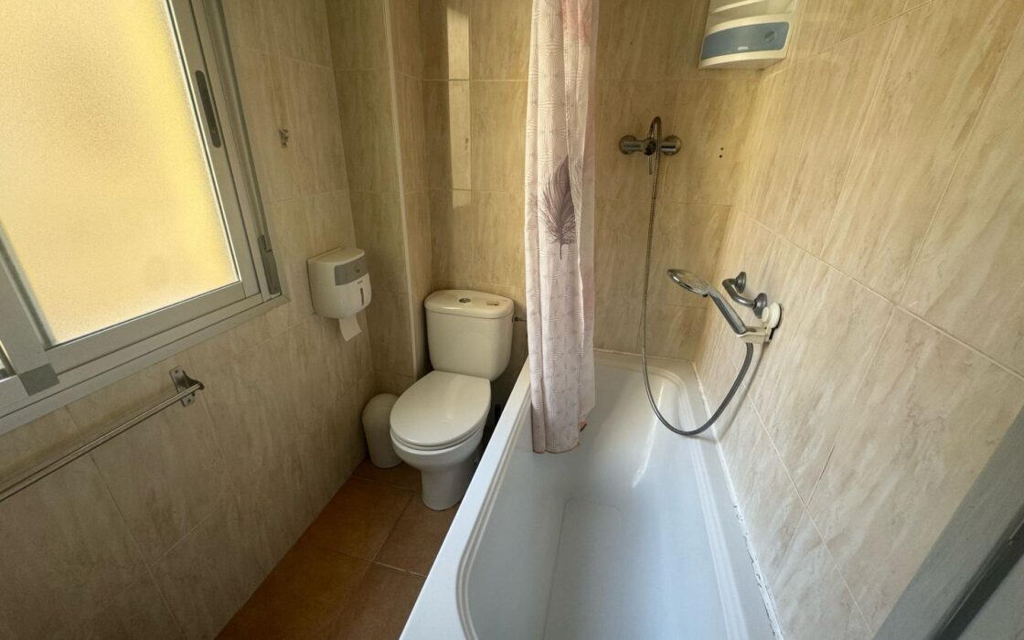 Просторная квартира 3 комнаты в Валенсии рядом с парком