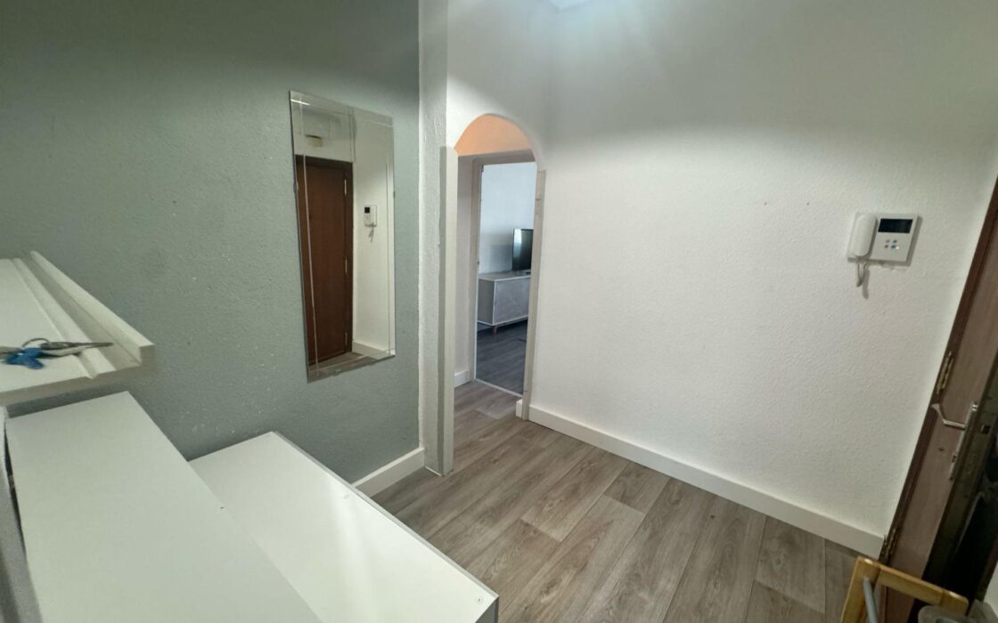 Просторная квартира 3 комнаты в Валенсии рядом с парком