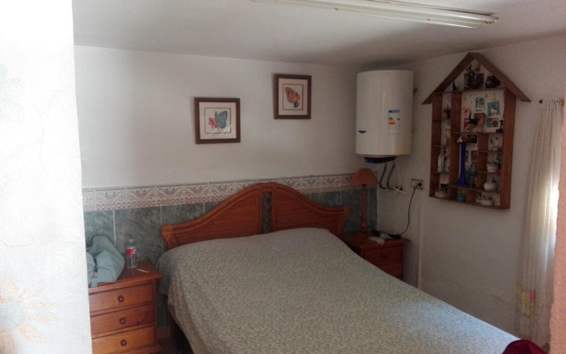 Дом в Ориуэла Коста с террасой и частным бассейном 169 кв.м