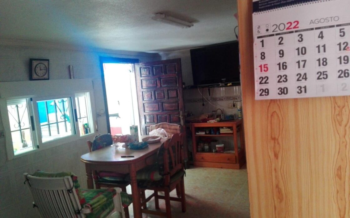 Дом в Ориуэла Коста с террасой и частным бассейном 169 кв.м